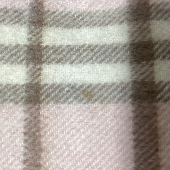 Burberry London Cashmere Pink Scarf Authentic - Picture 4 of 8